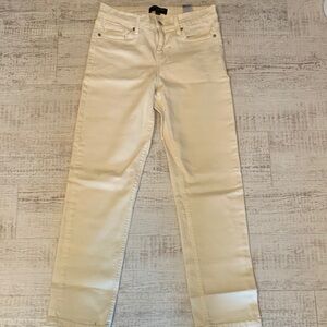Banana Republic straight leg jeans size 2/26 EUC
NO FLAWS!